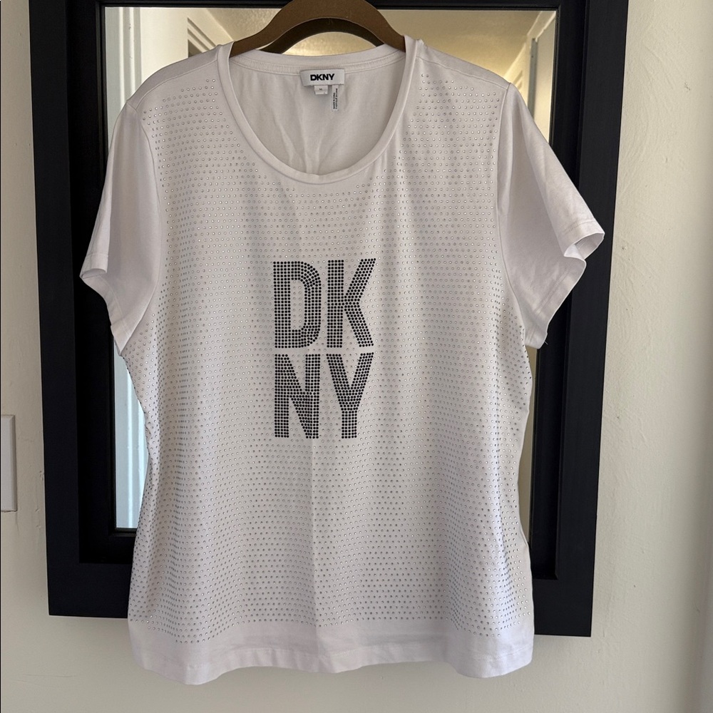 DKNY White Embellished Tee ( XL)
